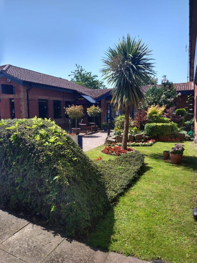 Redwings Lodge Dunstable Bagian luar foto